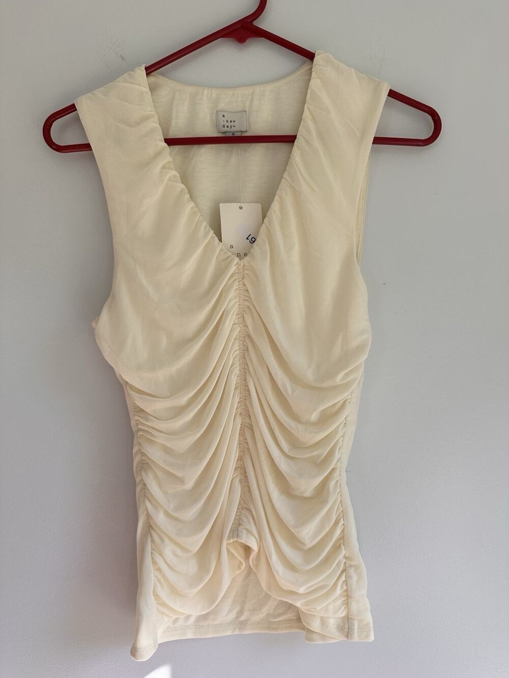A New Day Size Small NEW Ivory Ruched Front V-Neck Tank Top